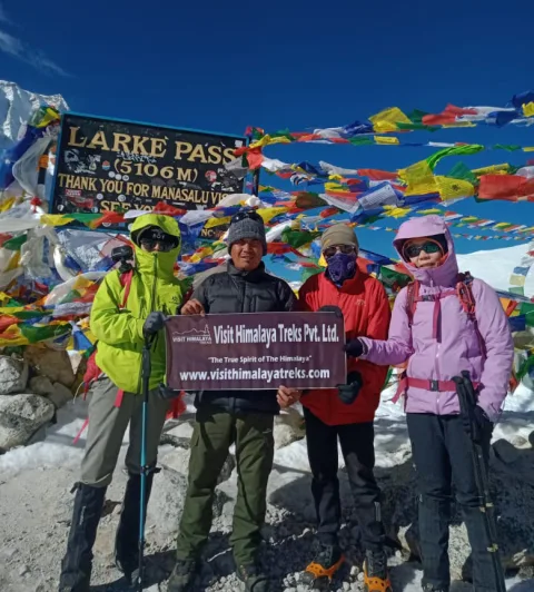 Larkya Pass Top 5106 meters